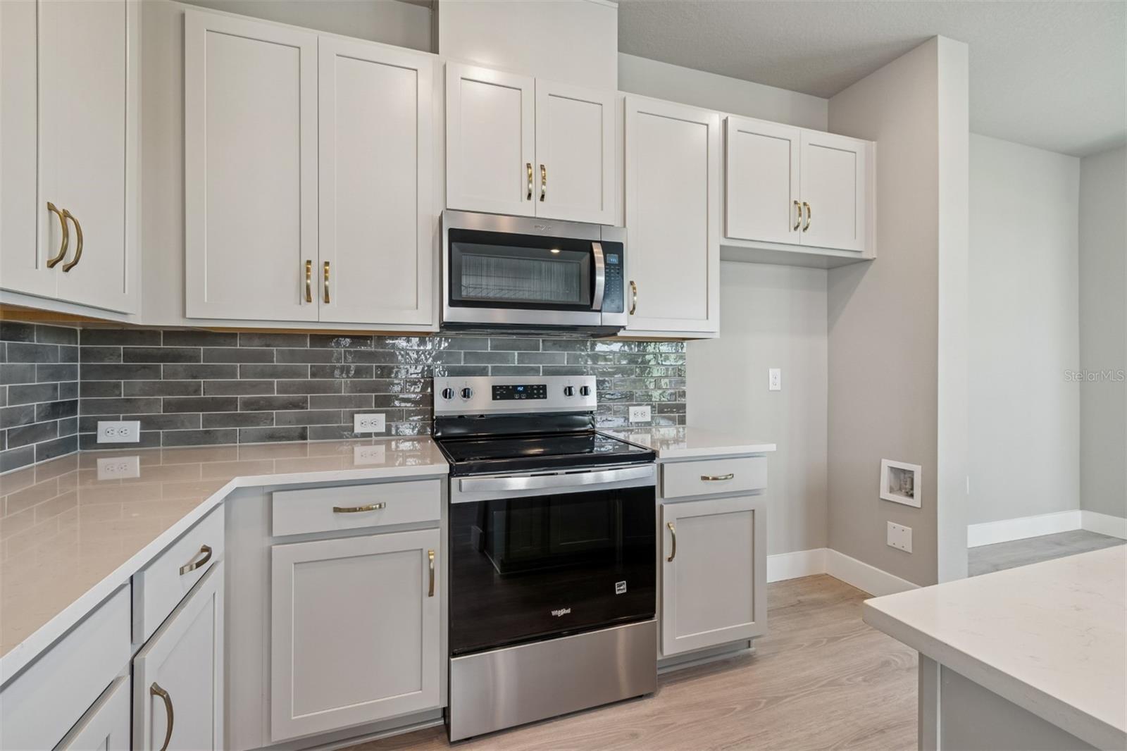 Image 12 of 53 For 11734 Full Moon Loop