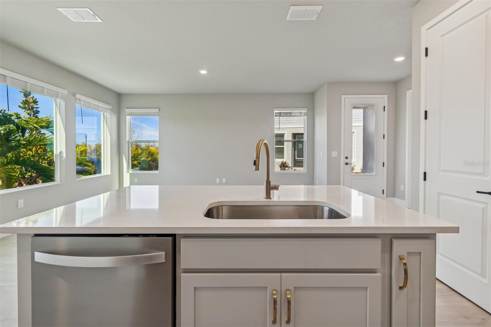 Image 13 of 53 For 11734 Full Moon Loop