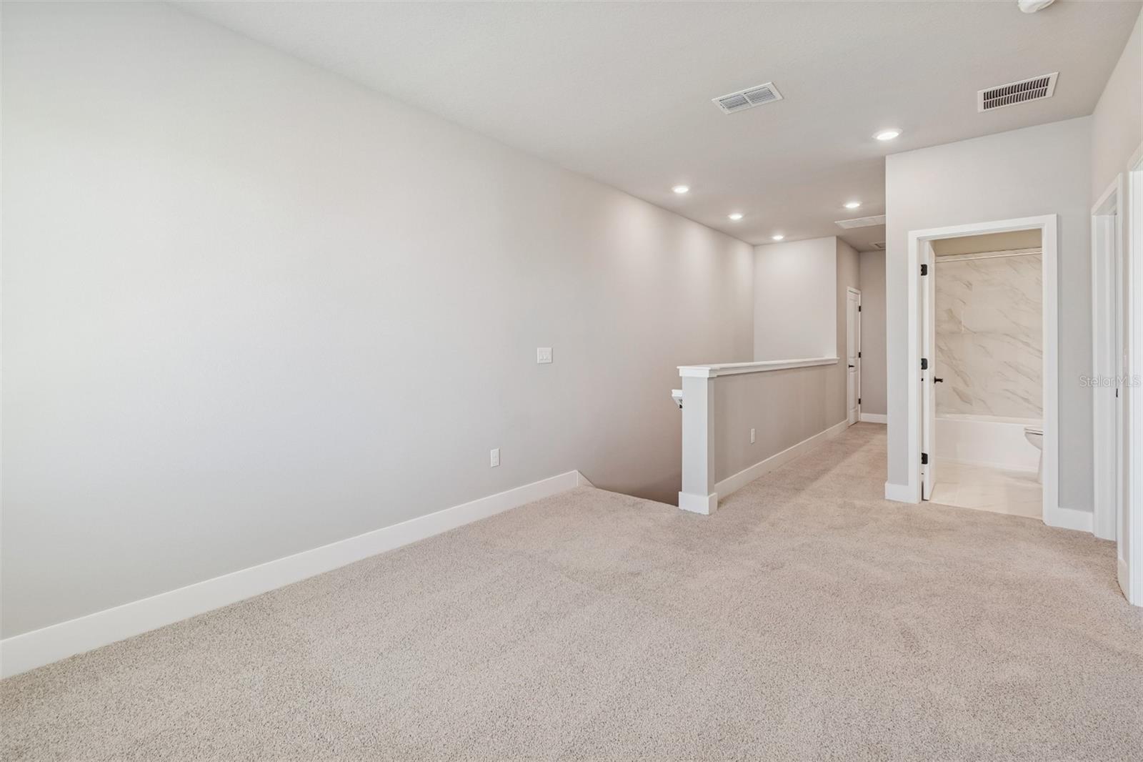 Image 22 of 53 For 11734 Full Moon Loop