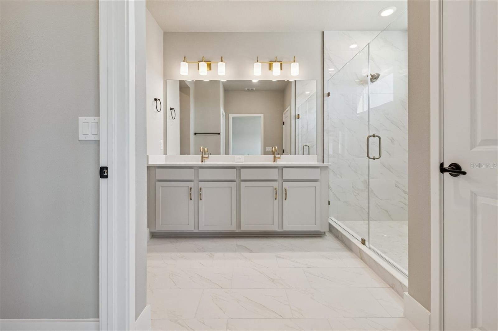 Image 27 of 53 For 11734 Full Moon Loop