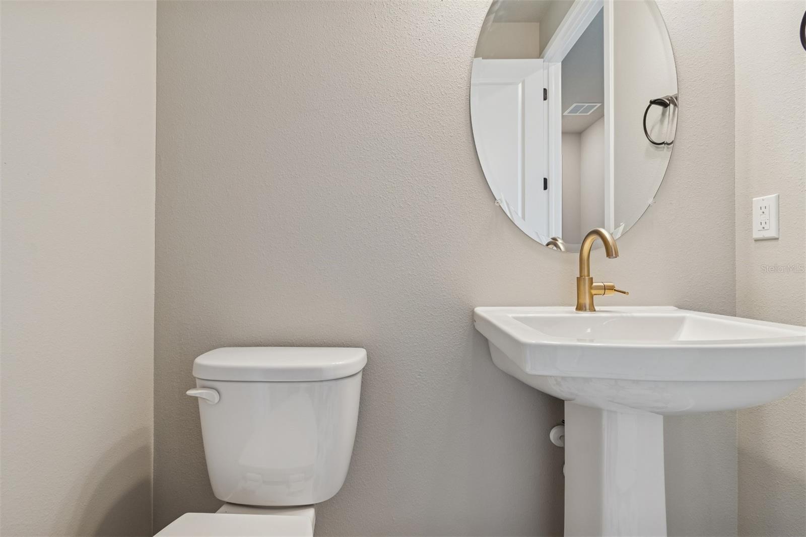 Image 39 of 53 For 11734 Full Moon Loop