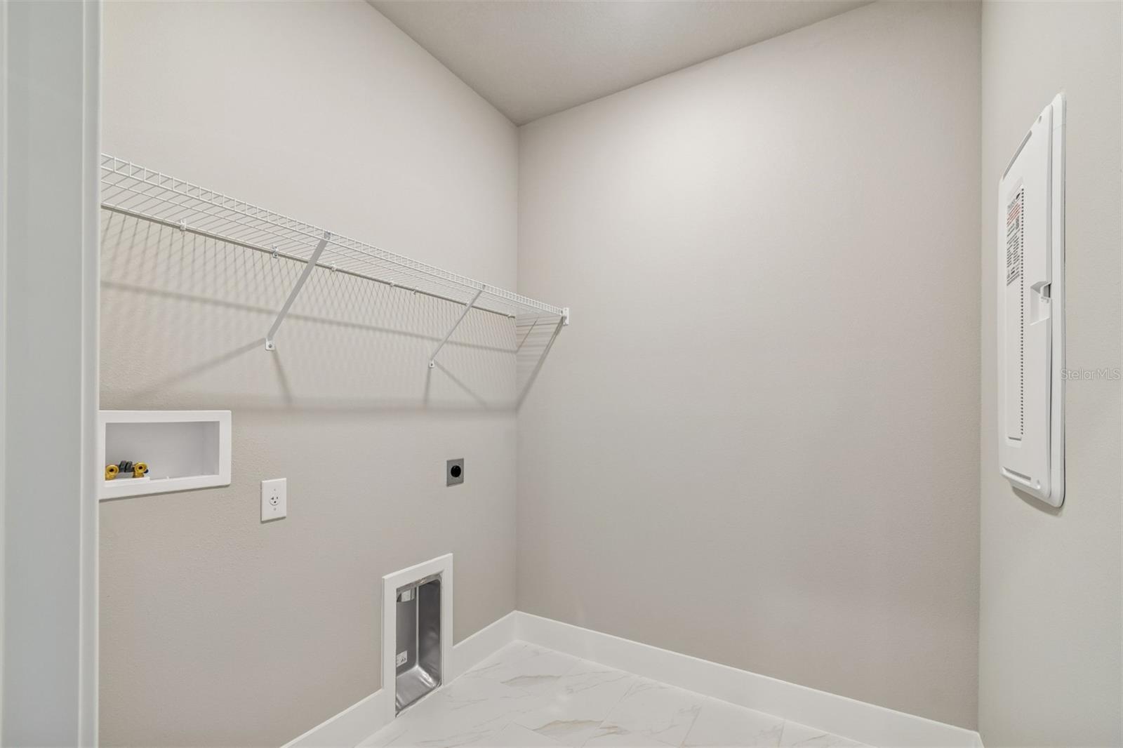 Image 40 of 53 For 11734 Full Moon Loop