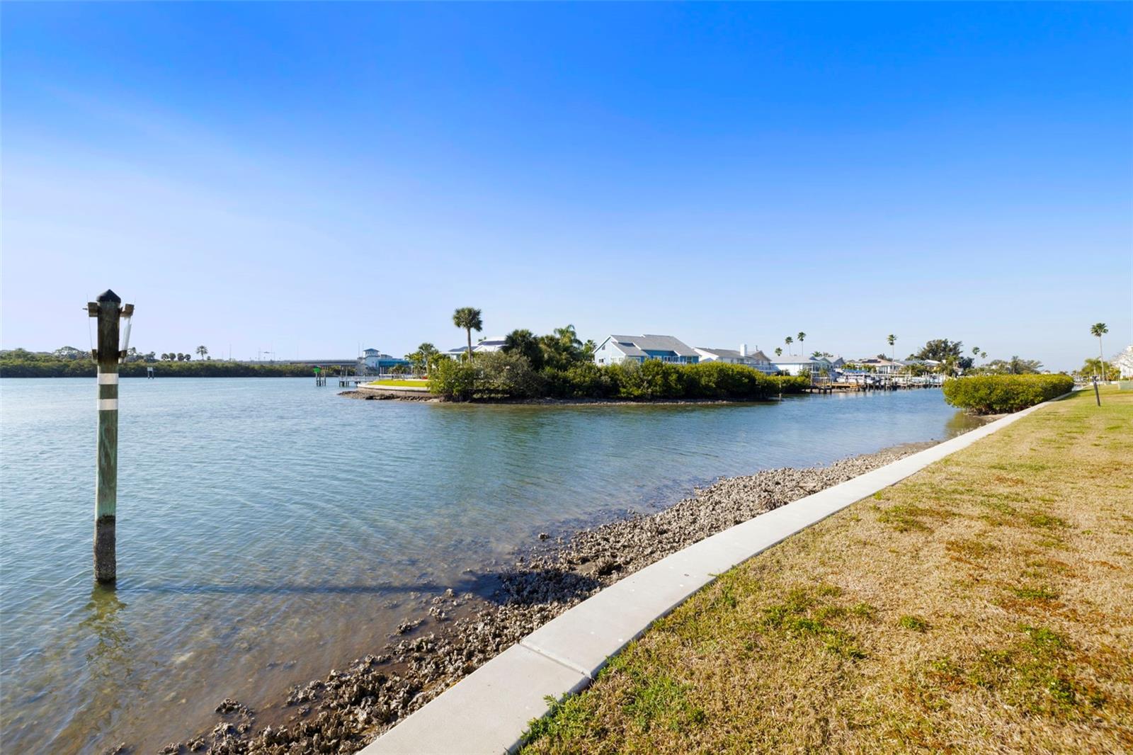 Image 40 of 54 For 1 Windrush Boulevard 19