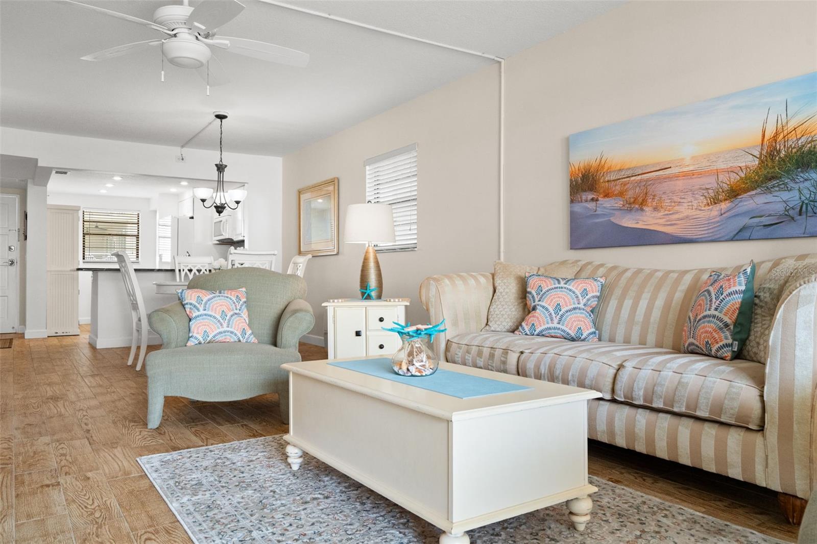 Image 43 of 54 For 19531 Gulf Boulevard 414