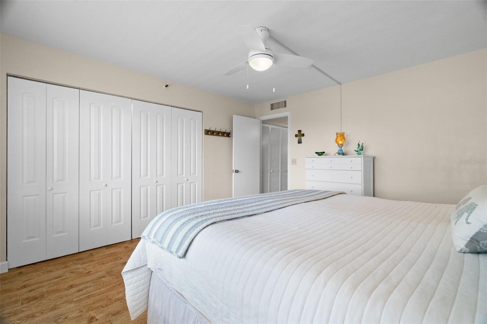 Image 51 of 54 For 19531 Gulf Boulevard 414