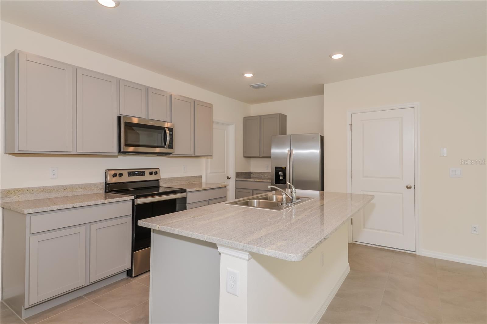 Image 4 of 8 For 16935 Trite Bend Street