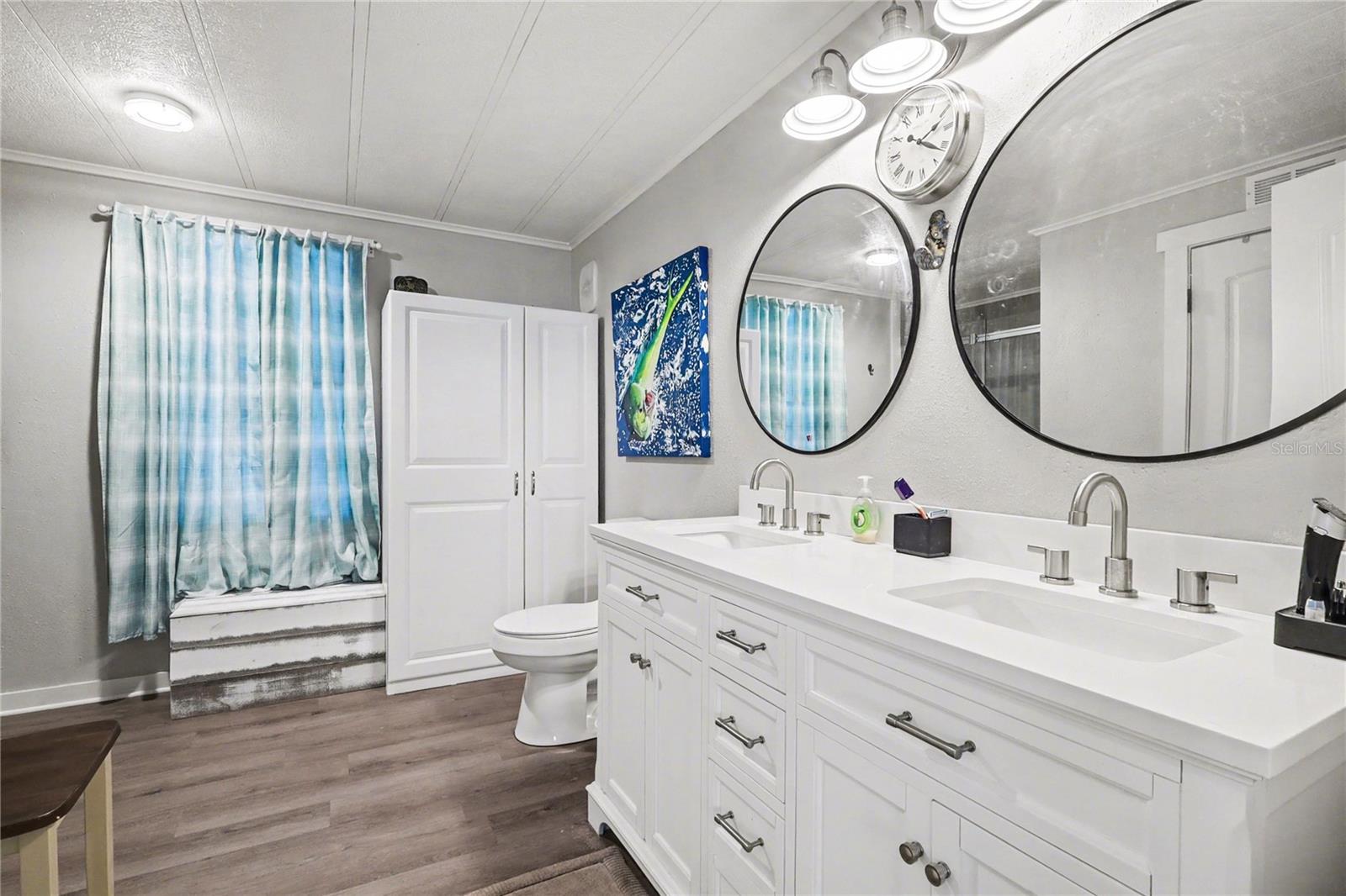 Image 10 of 22 For 2055 Floral Avenue 322