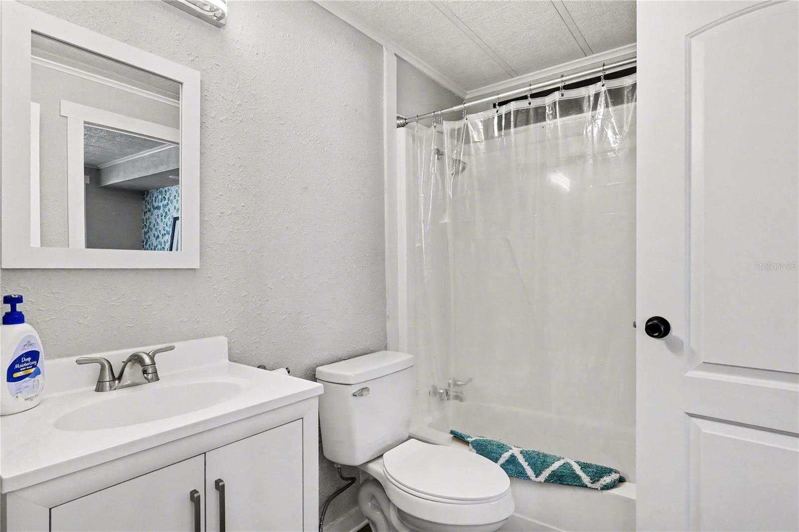 Image 14 of 22 For 2055 Floral Avenue 322