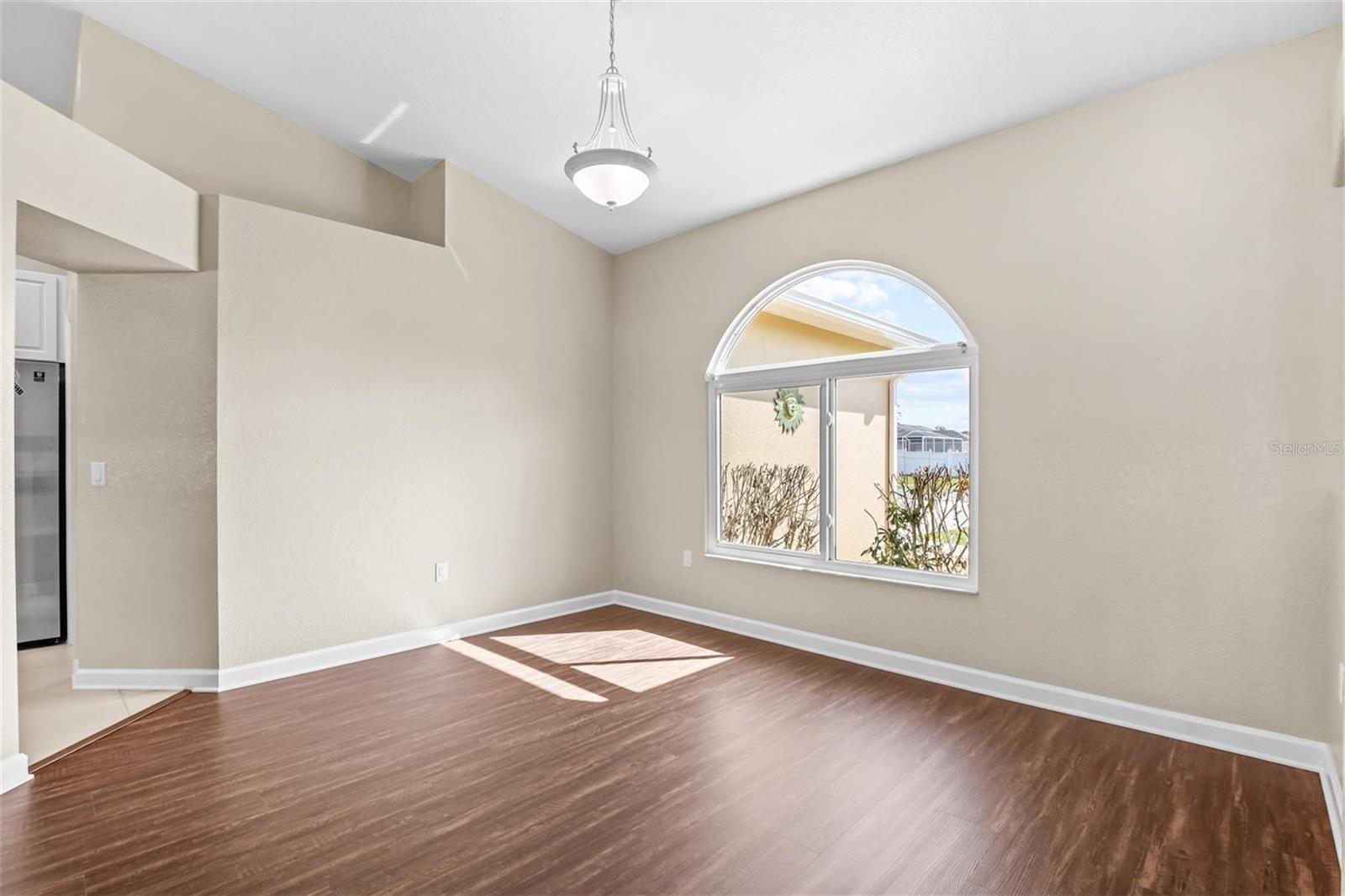 Image 13 of 73 For 15281 Burbank Drive