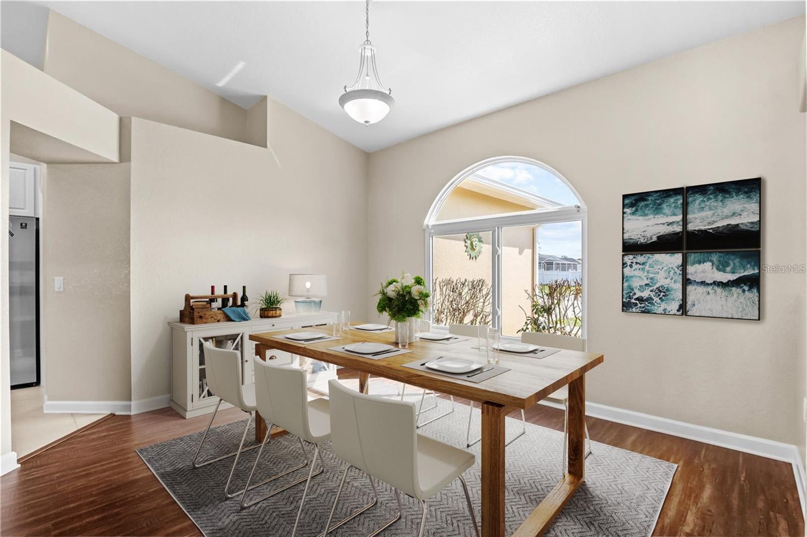 Image 14 of 73 For 15281 Burbank Drive