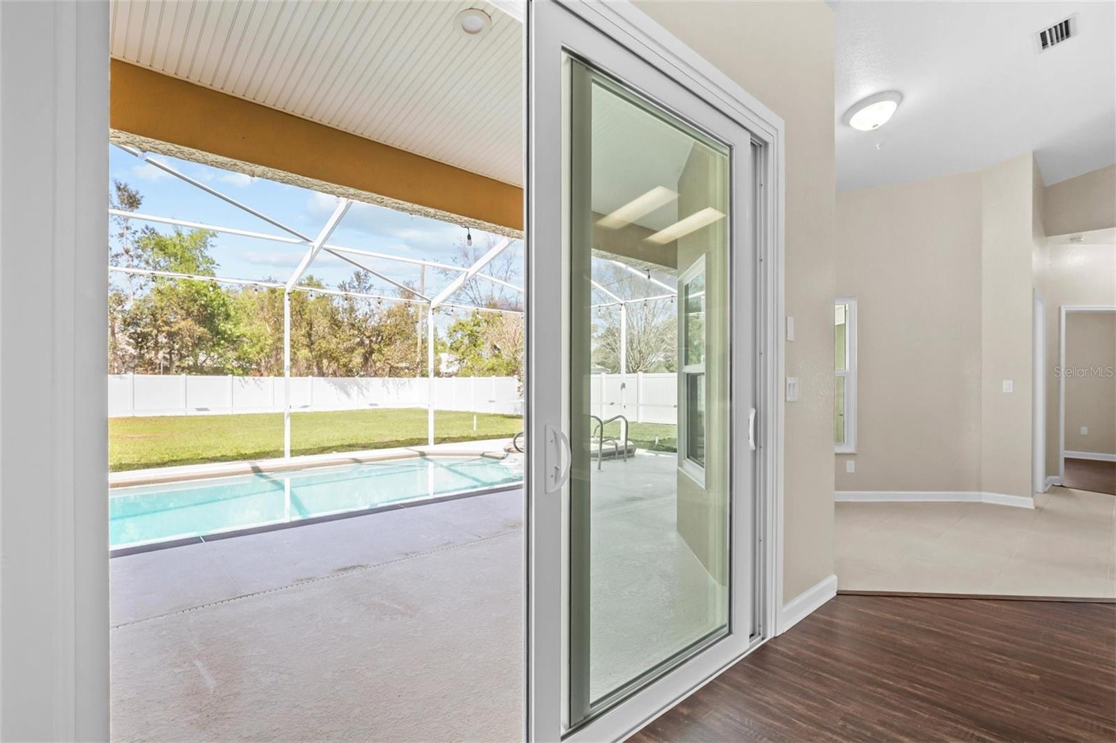 Image 19 of 73 For 15281 Burbank Drive