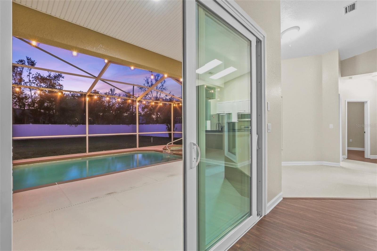 Image 21 of 73 For 15281 Burbank Drive