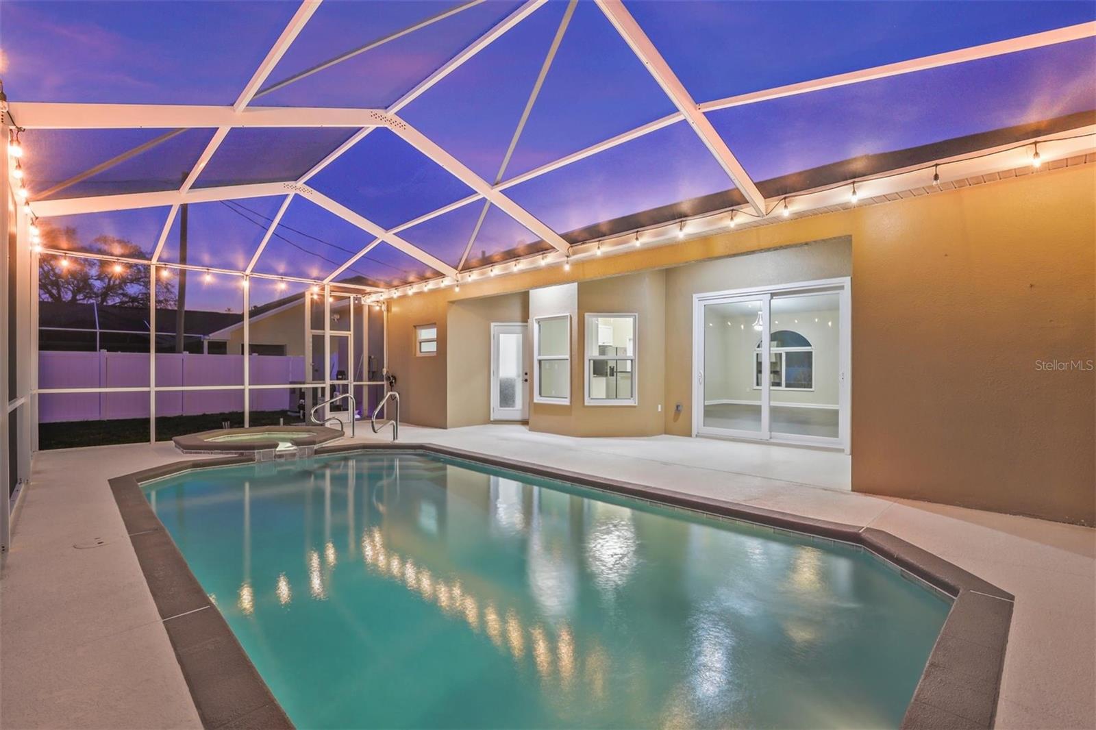 Image 22 of 73 For 15281 Burbank Drive