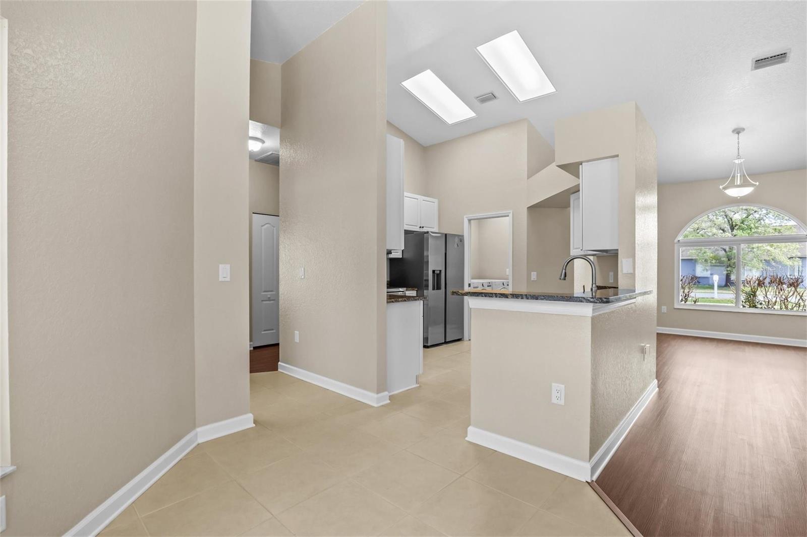 Image 26 of 73 For 15281 Burbank Drive