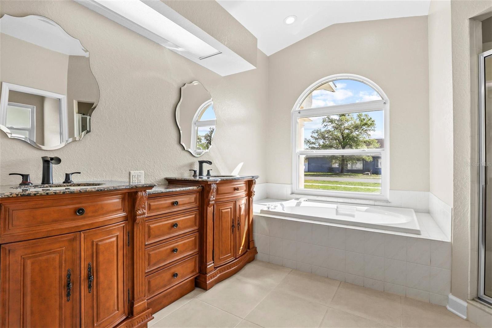 Image 38 of 73 For 15281 Burbank Drive