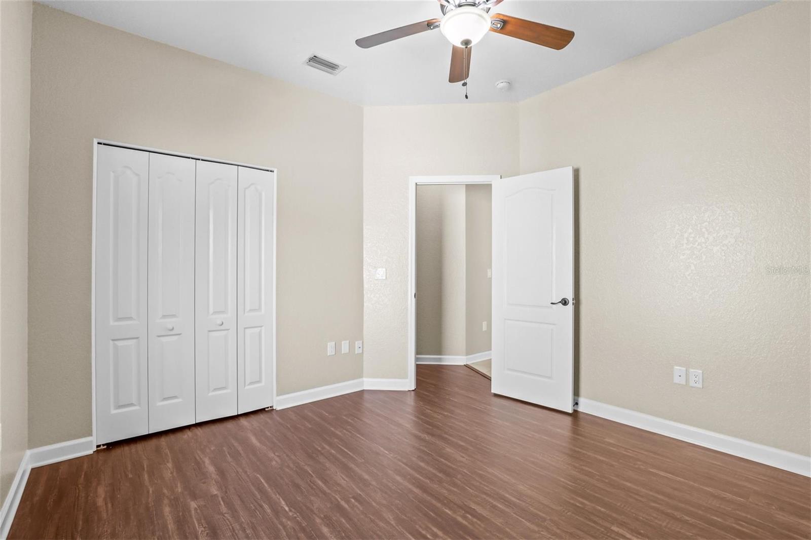 Image 43 of 73 For 15281 Burbank Drive