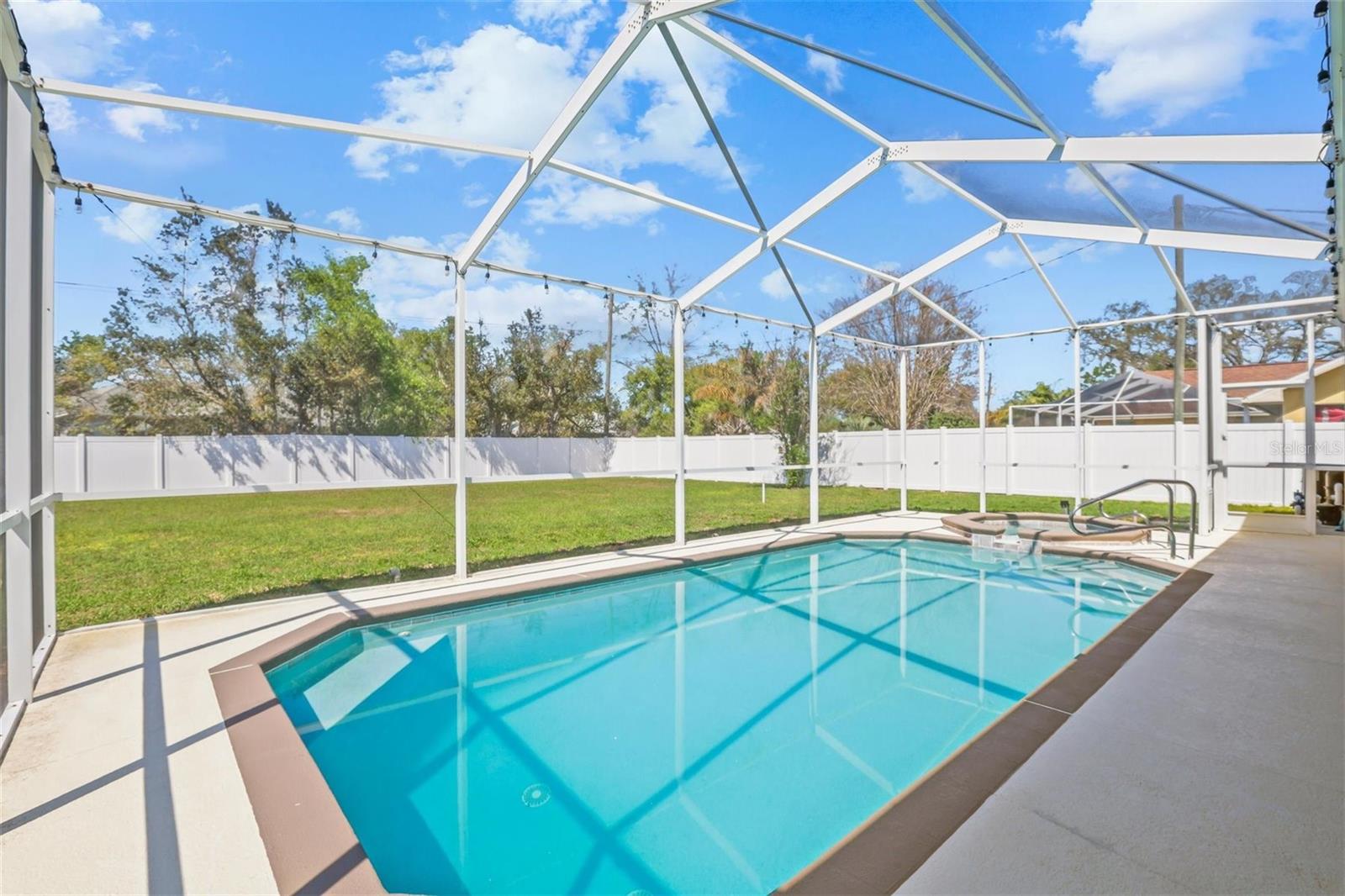 Image 55 of 73 For 15281 Burbank Drive