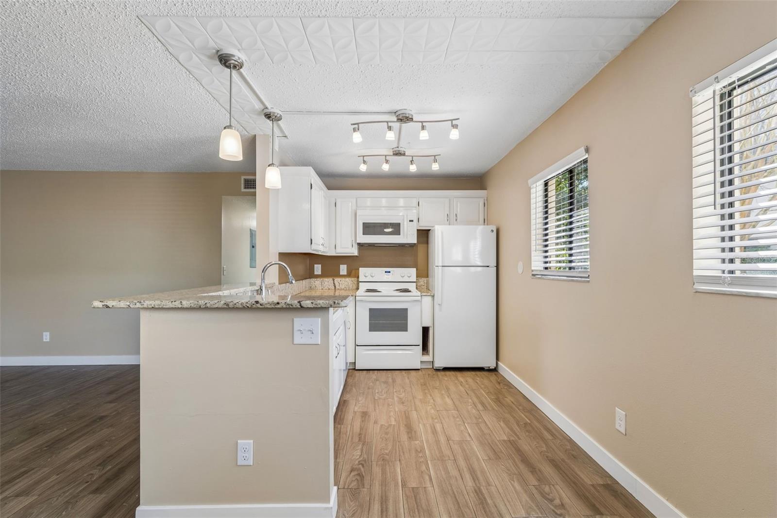 Image 15 of 100 For 3300 Fox Chase Circle N 202