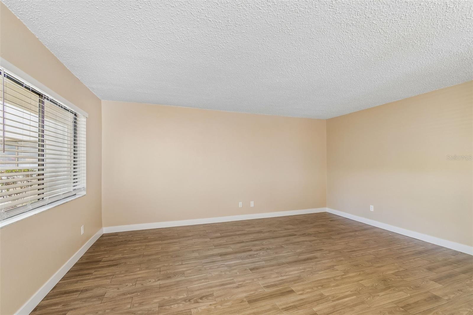 Image 20 of 100 For 3300 Fox Chase Circle N 202