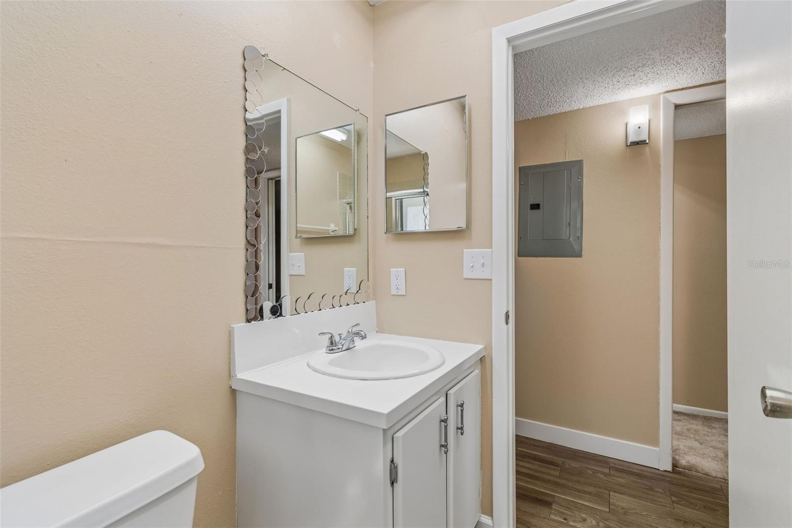 Image 28 of 100 For 3300 Fox Chase Circle N 202