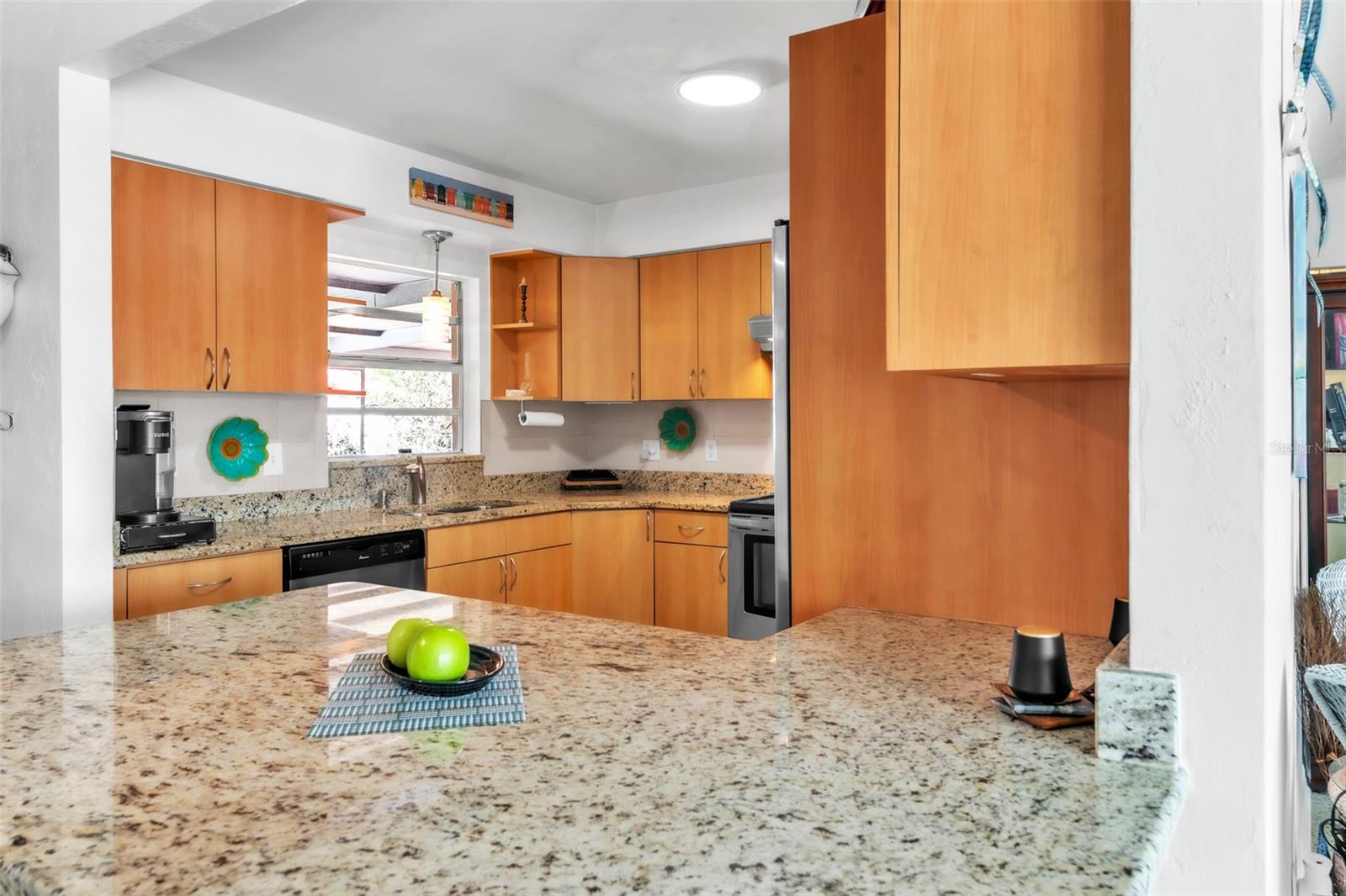 Image 13 of 35 For 4101 Yardley Avenue N