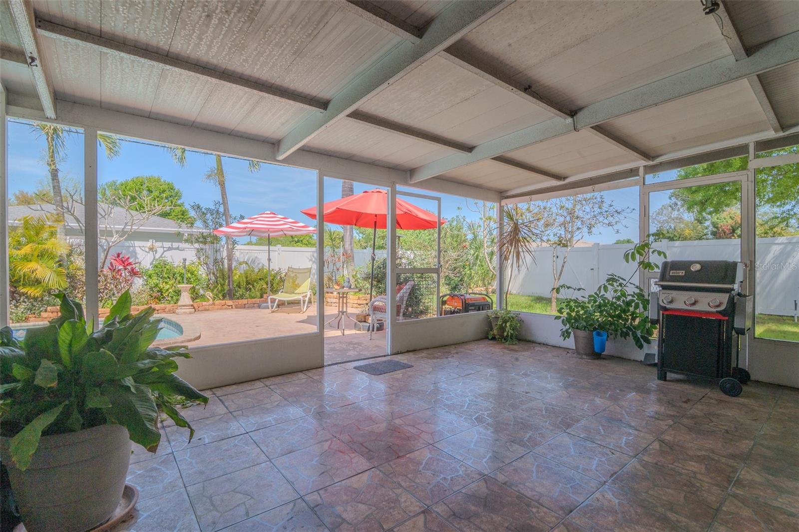 Image 22 of 35 For 4101 Yardley Avenue N