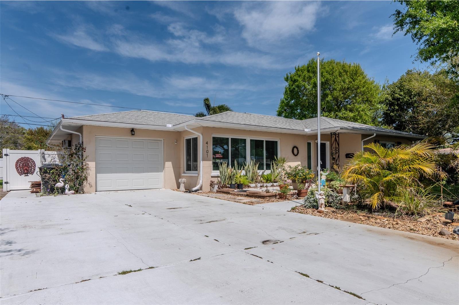 Image 31 of 35 For 4101 Yardley Avenue N