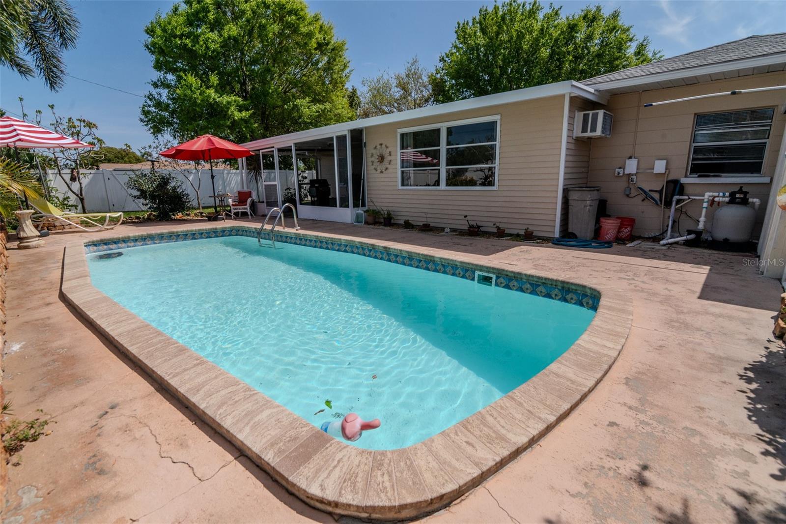 Image 33 of 35 For 4101 Yardley Avenue N