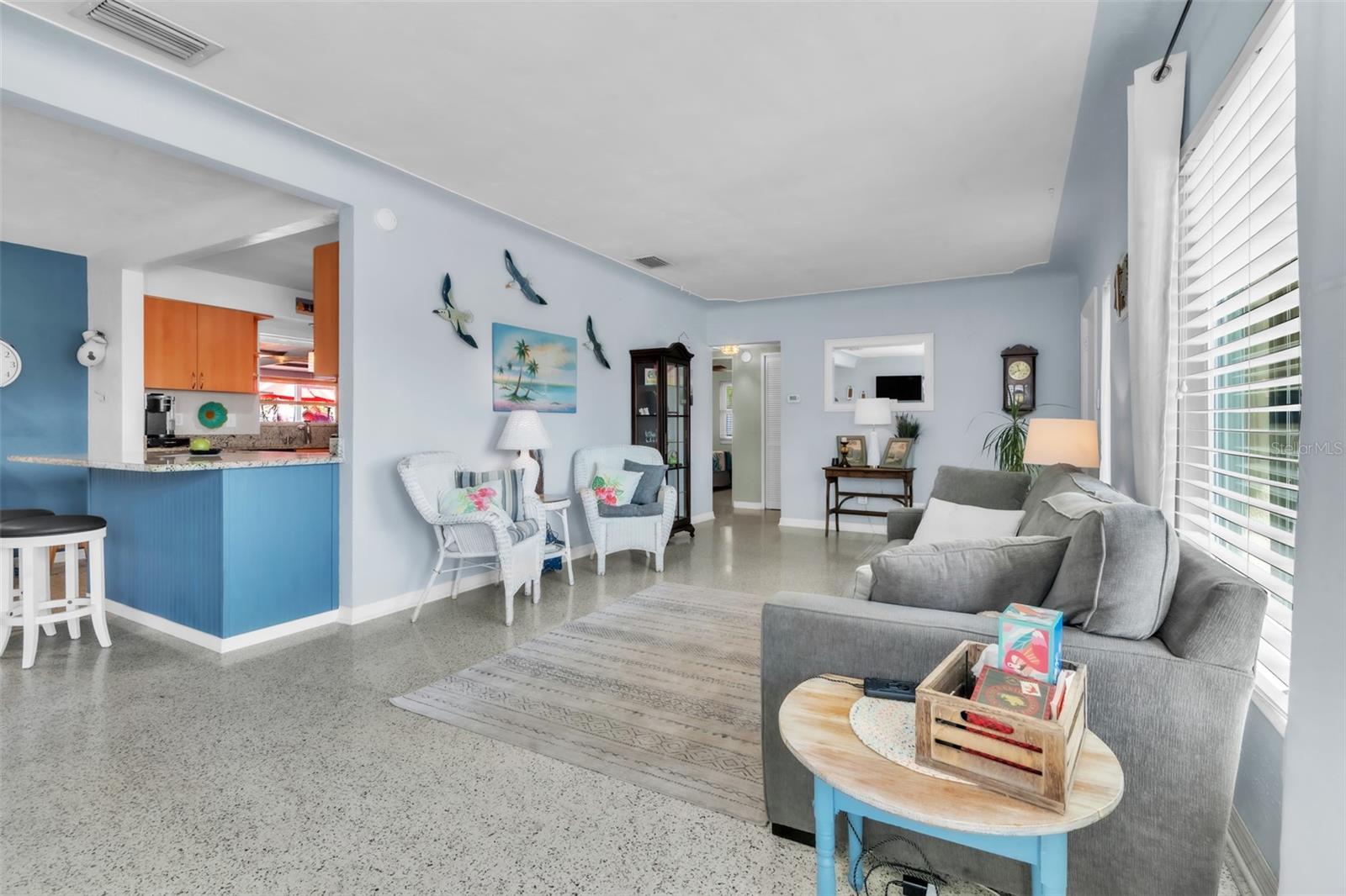 Image 7 of 35 For 4101 Yardley Avenue N