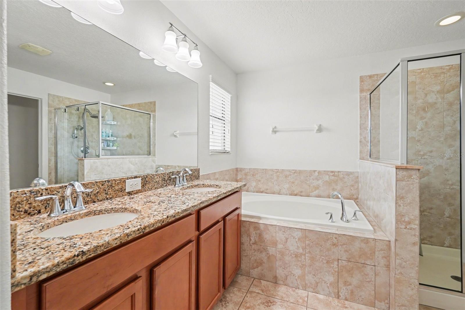 Image 18 of 38 For 1606 Acadia Harbor Place