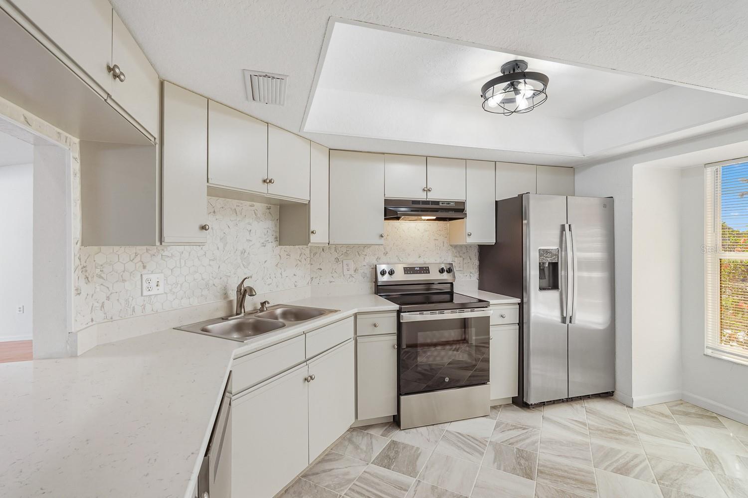 Image 14 of 69 For 3323 Meadow Run Circle