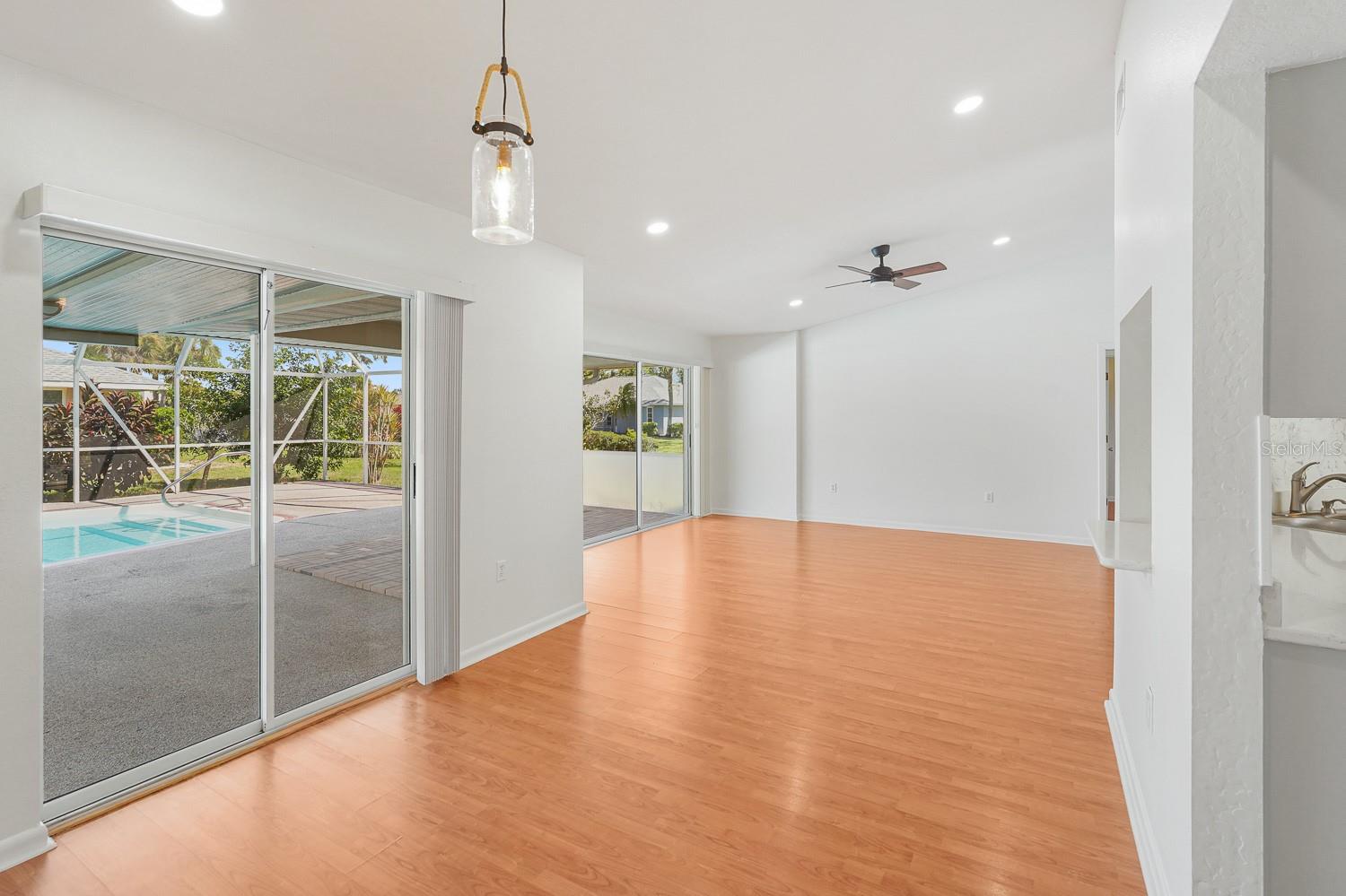 Image 20 of 69 For 3323 Meadow Run Circle