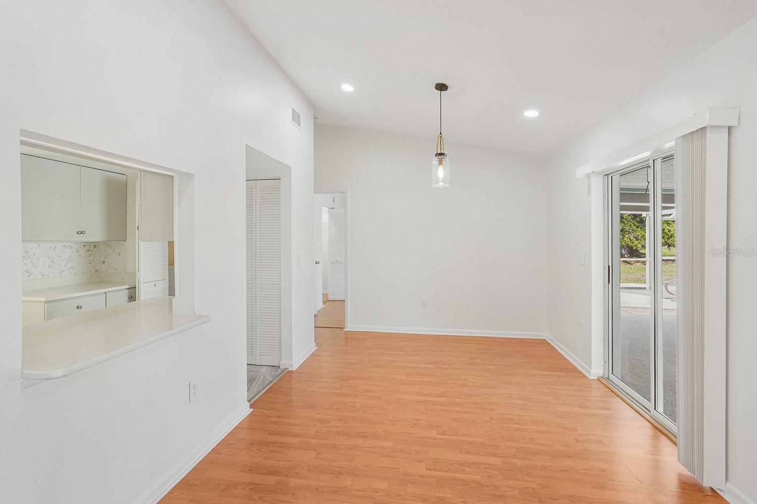 Image 21 of 69 For 3323 Meadow Run Circle