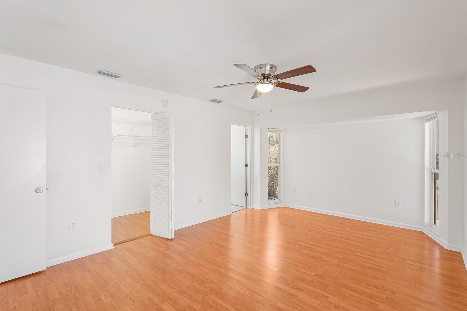 Image 22 of 69 For 3323 Meadow Run Circle