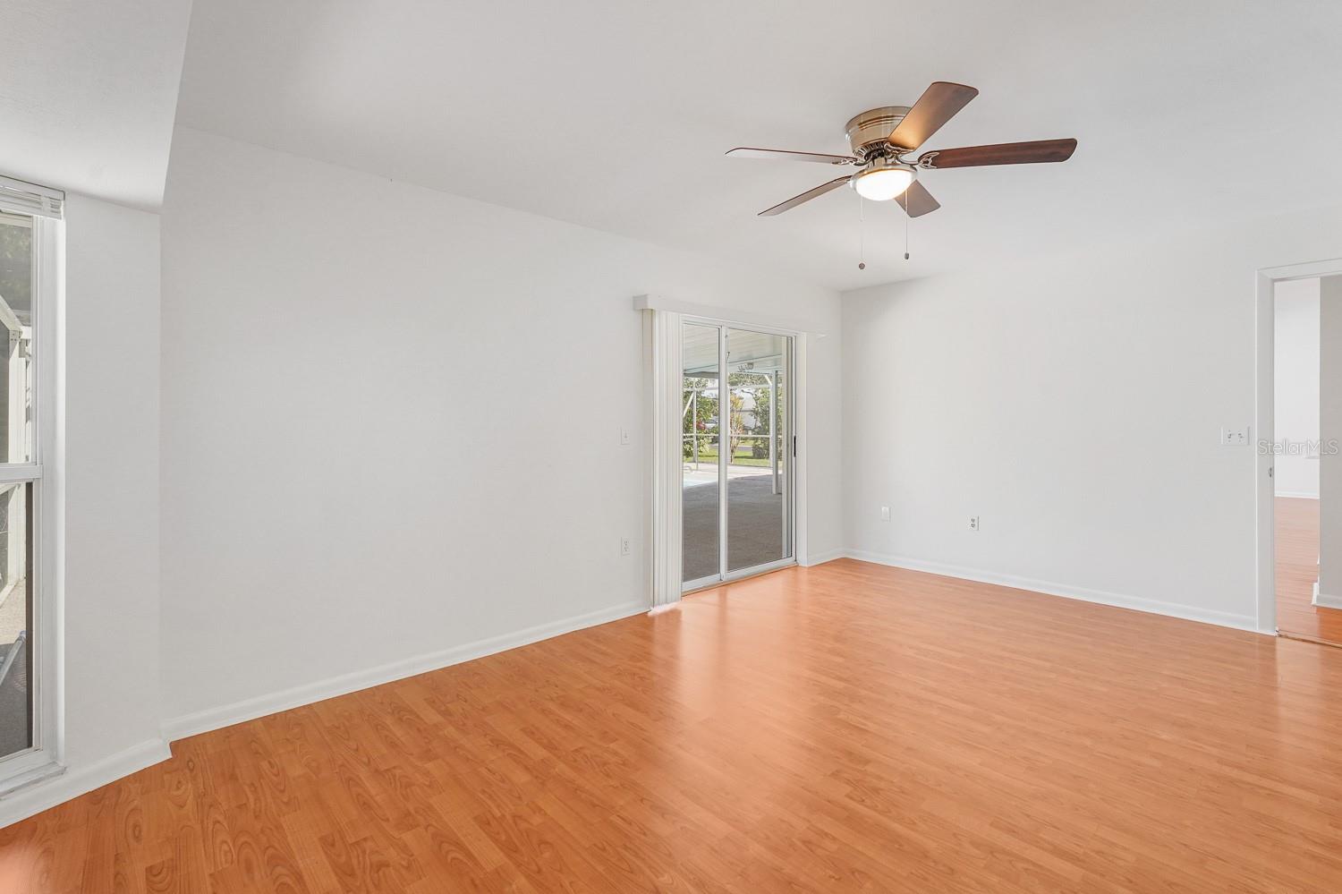 Image 23 of 69 For 3323 Meadow Run Circle