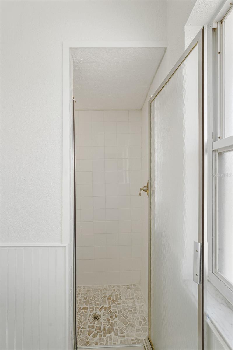 Image 26 of 69 For 3323 Meadow Run Circle