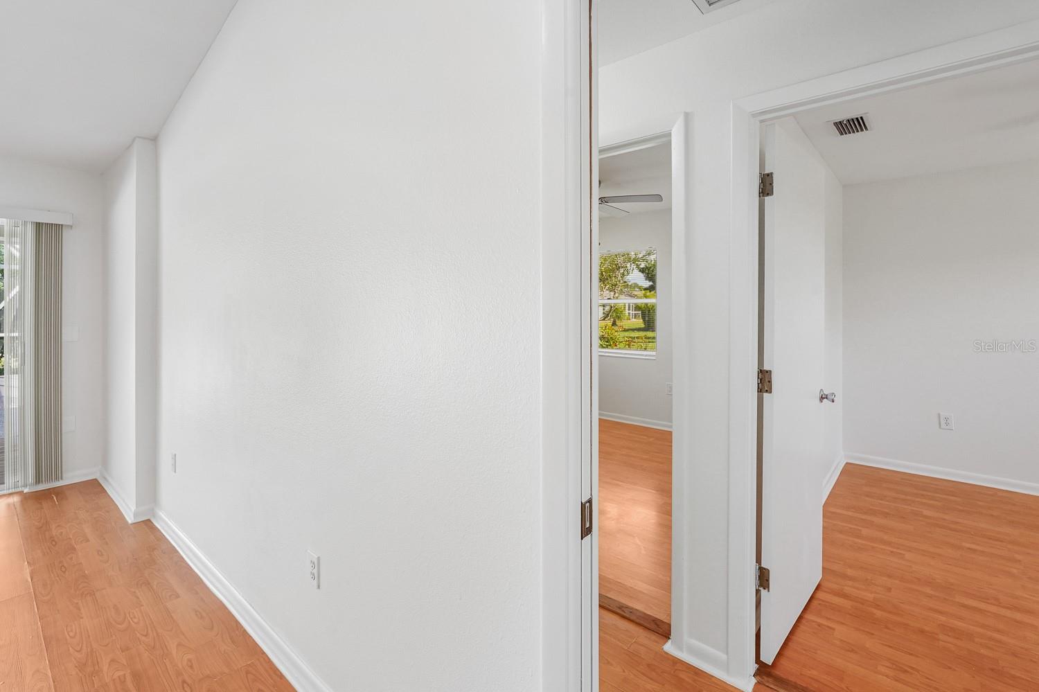 Image 27 of 69 For 3323 Meadow Run Circle