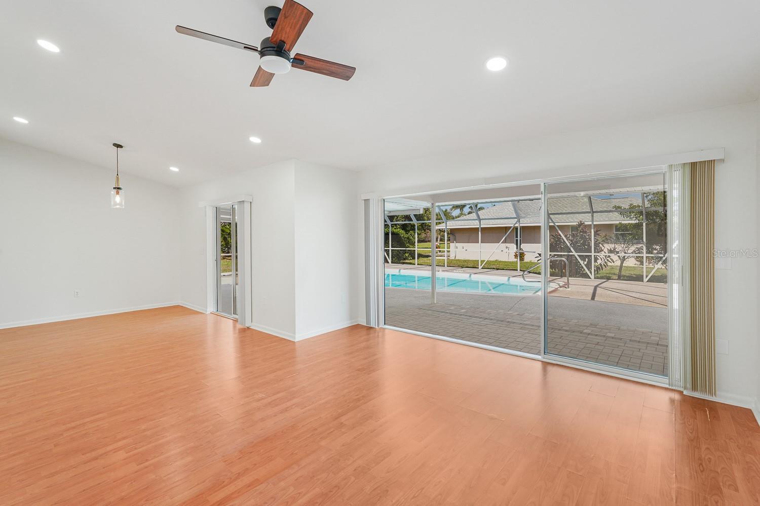 Image 29 of 69 For 3323 Meadow Run Circle