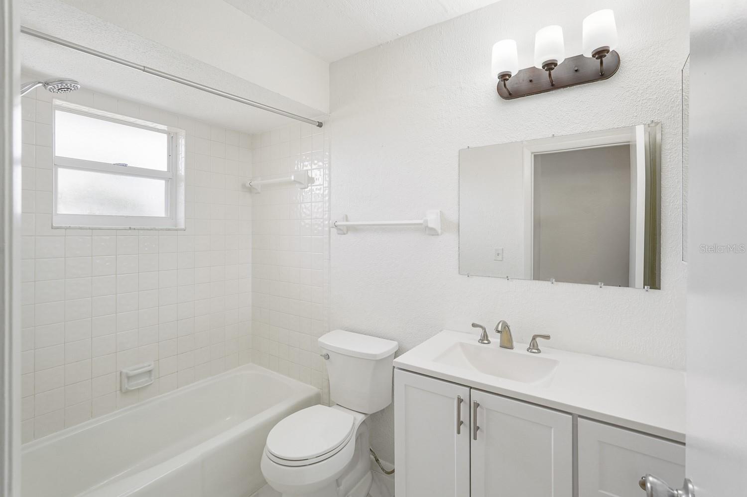 Image 34 of 69 For 3323 Meadow Run Circle