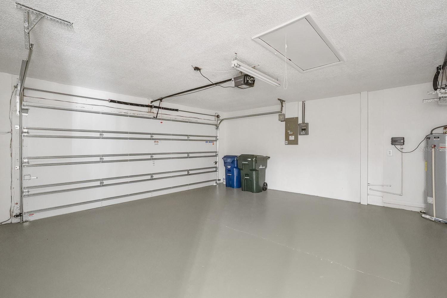 Image 48 of 69 For 3323 Meadow Run Circle