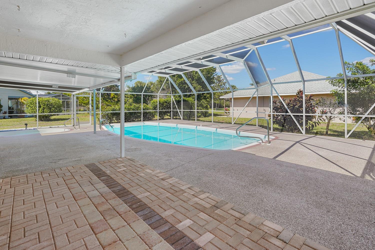 Image 6 of 69 For 3323 Meadow Run Circle