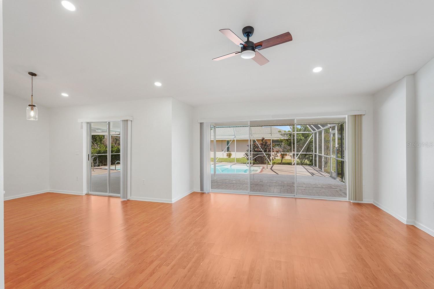 Image 9 of 69 For 3323 Meadow Run Circle