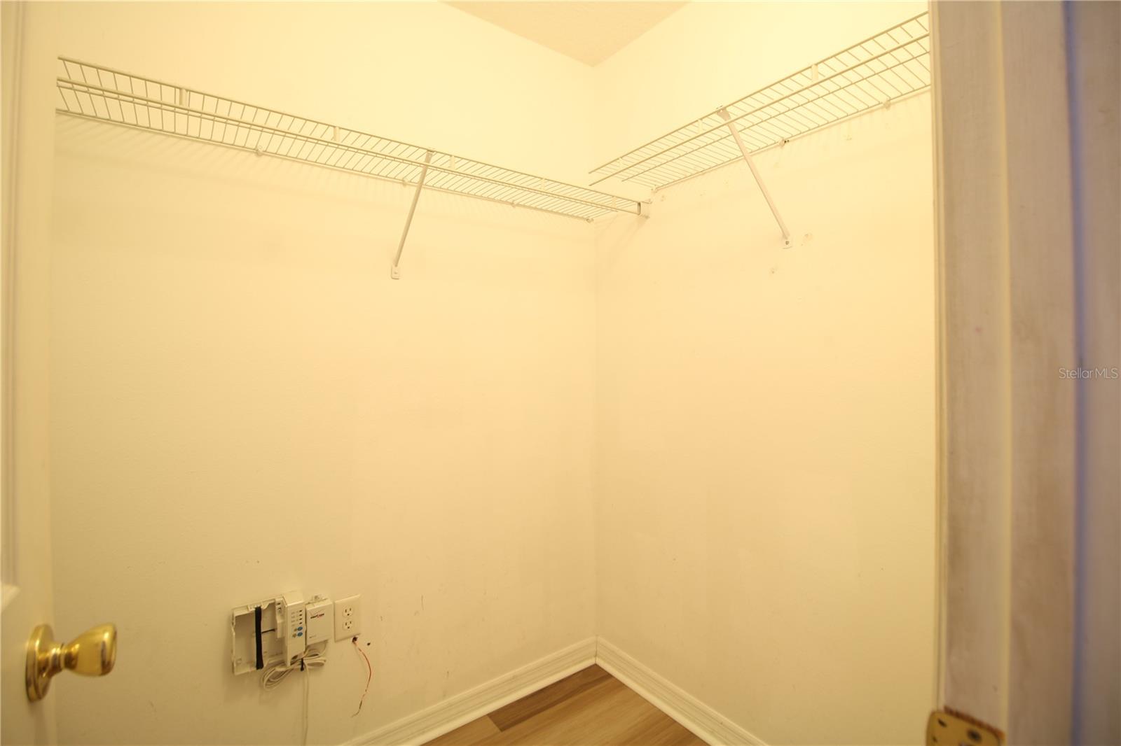 Image 10 of 22 For 720 Newton Avenue S