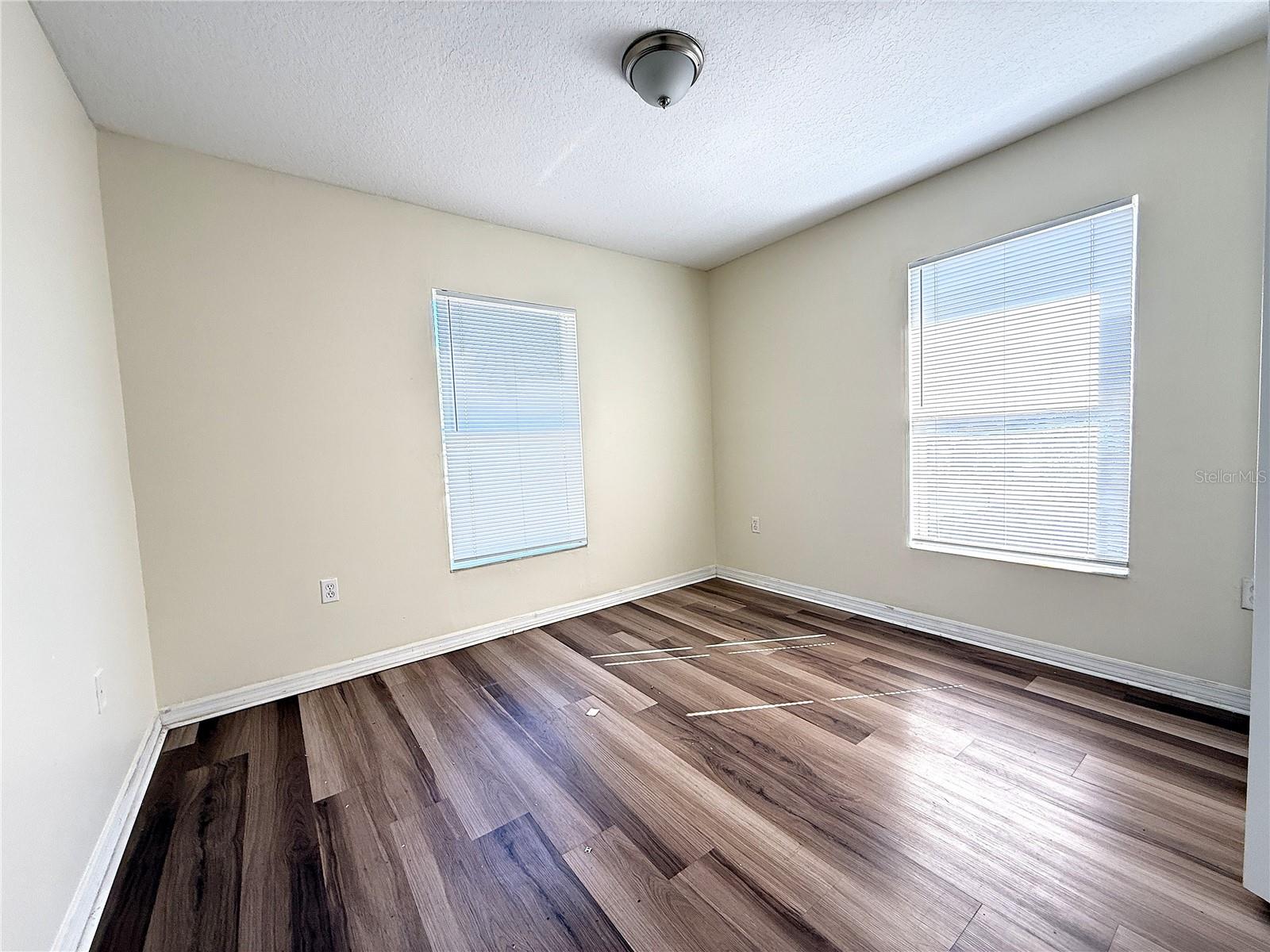 Image 12 of 22 For 720 Newton Avenue S