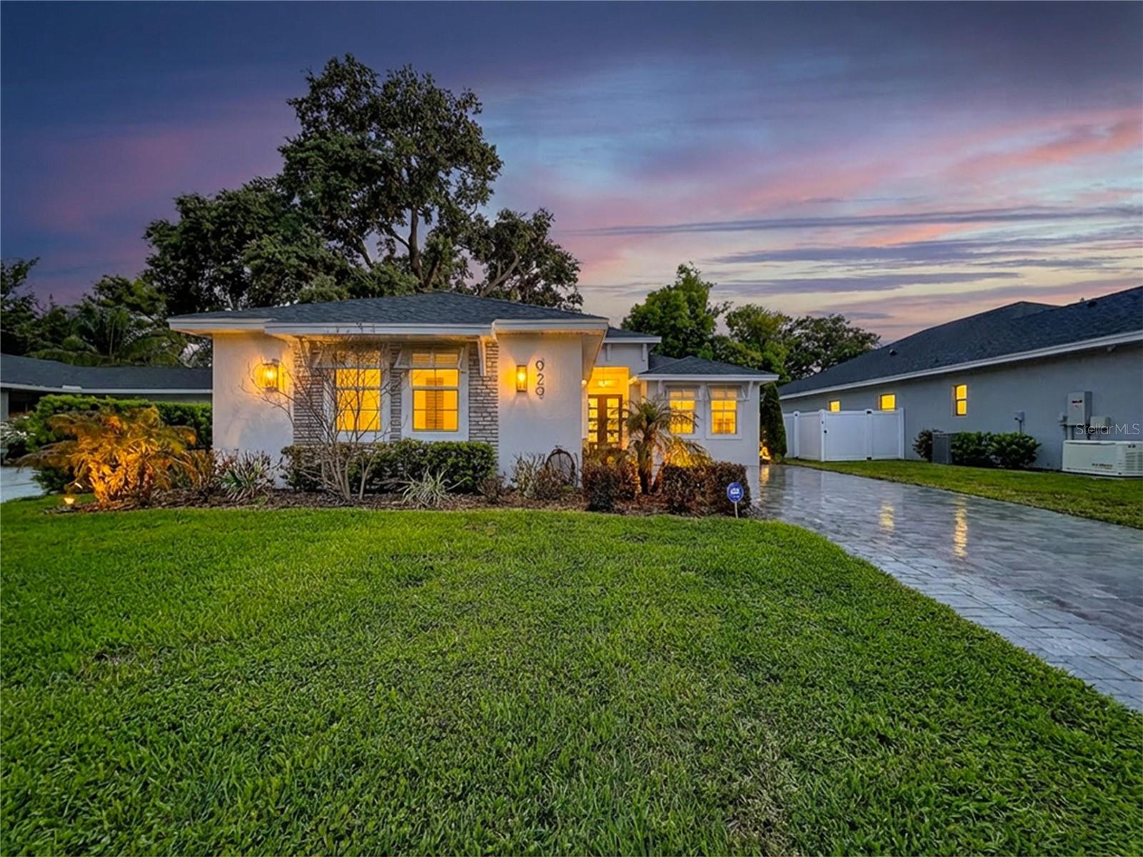 Image 2 of 27 For 929 Clearview Avenue