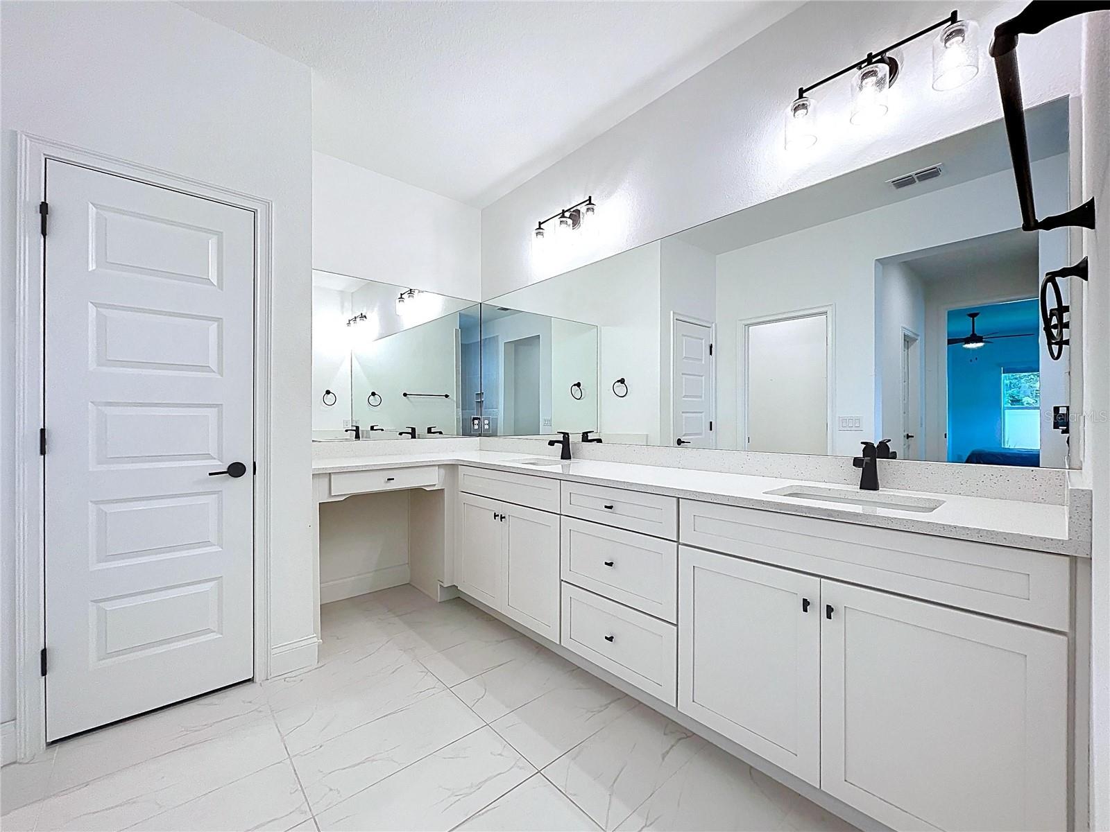 Image 25 of 27 For 929 Clearview Avenue