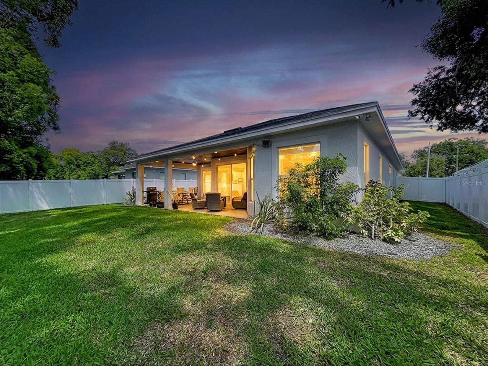 Image 3 of 27 For 929 Clearview Avenue