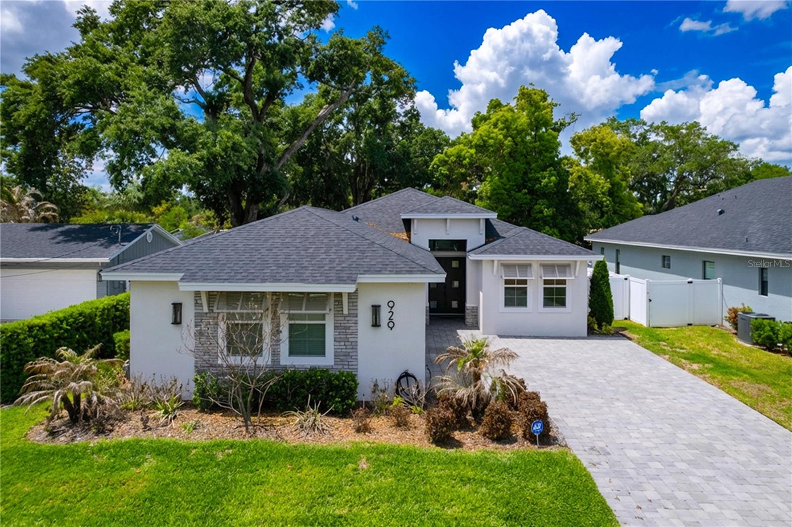 Image 5 of 27 For 929 Clearview Avenue