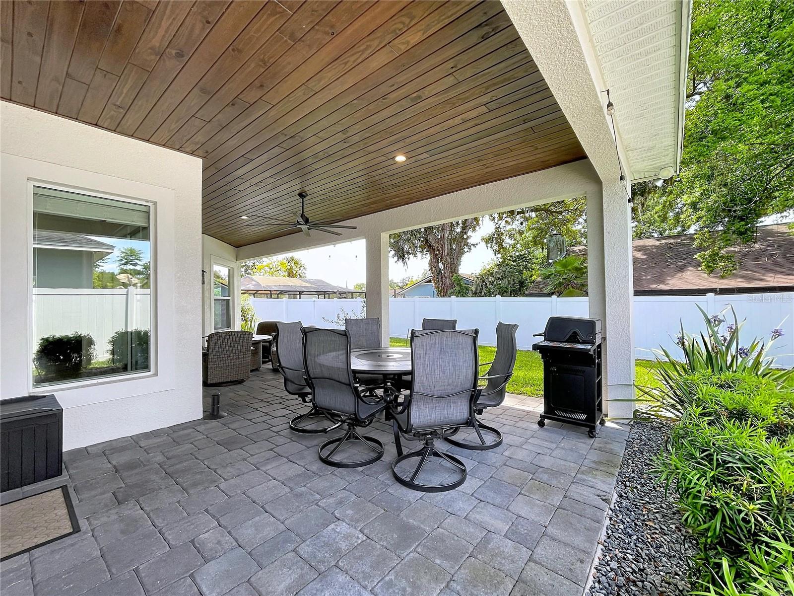 Image 6 of 27 For 929 Clearview Avenue