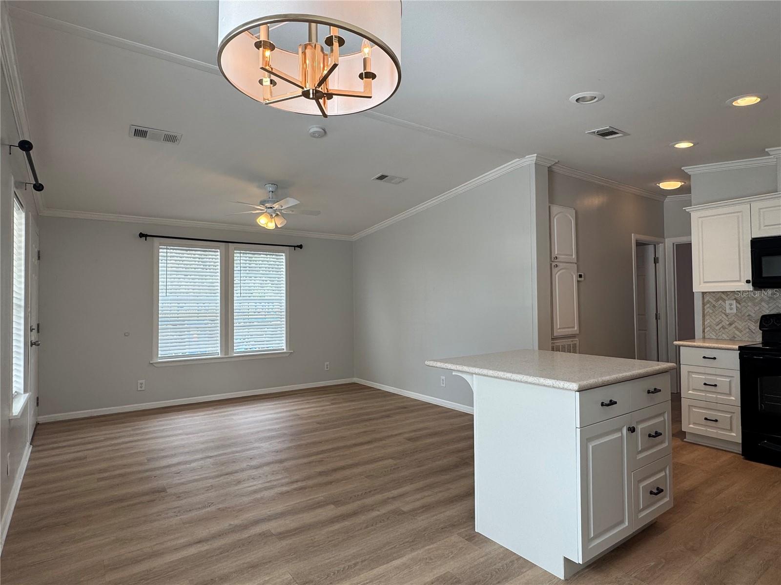 Image 10 of 32 For 3217 Old Tampa Highway